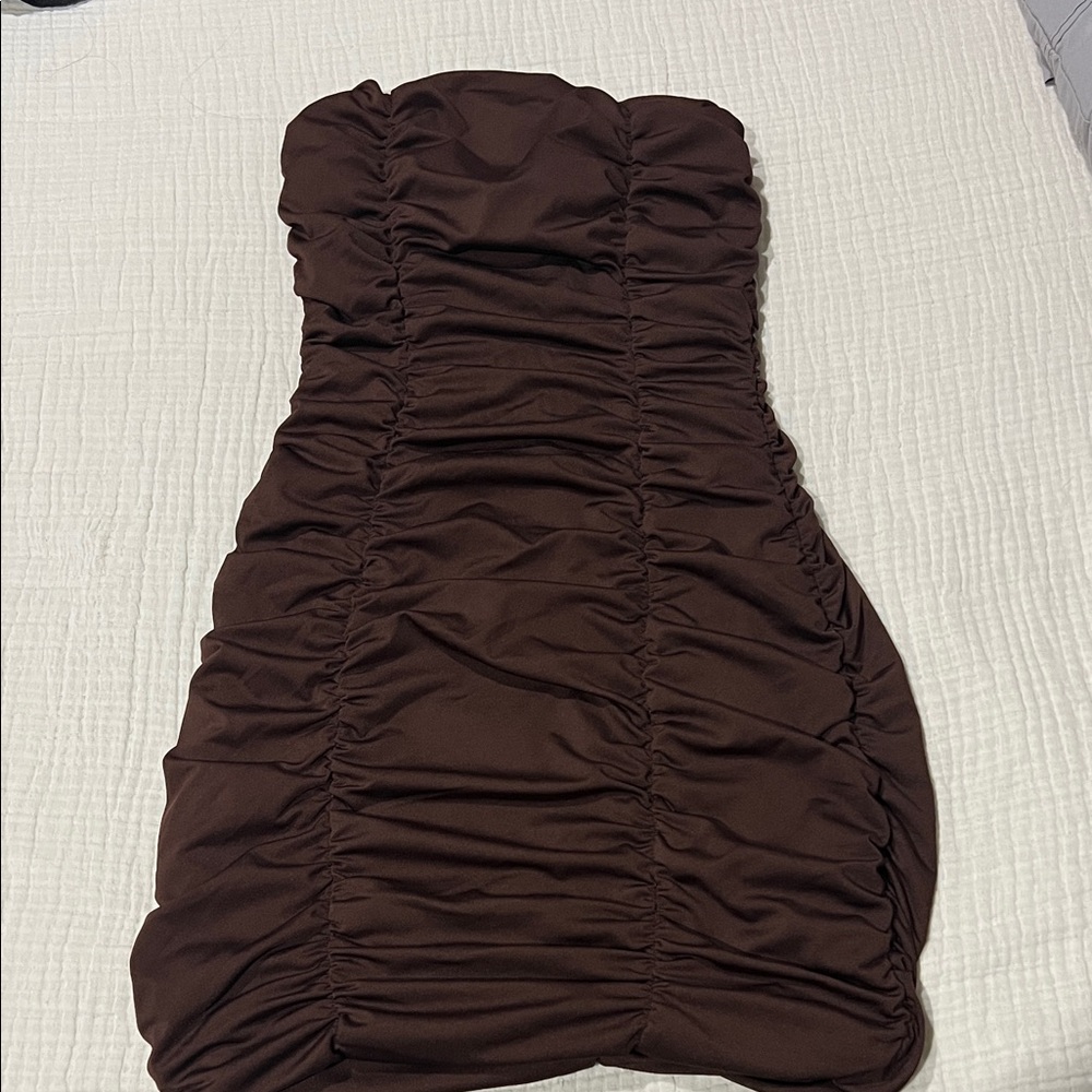 Elegant Brown Strapless Dress